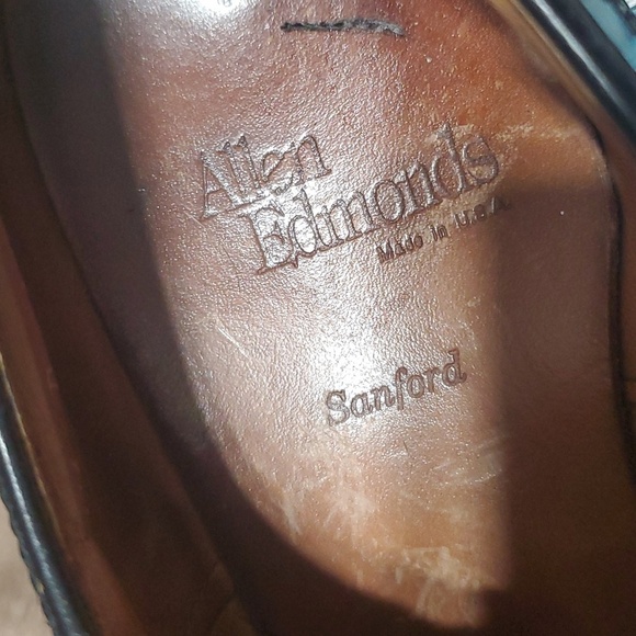 Allen edmonds Sanford black leather perforated cap toe oxfords - Picture 8 of 9